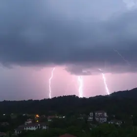 Atibaia, tempestades e trovões